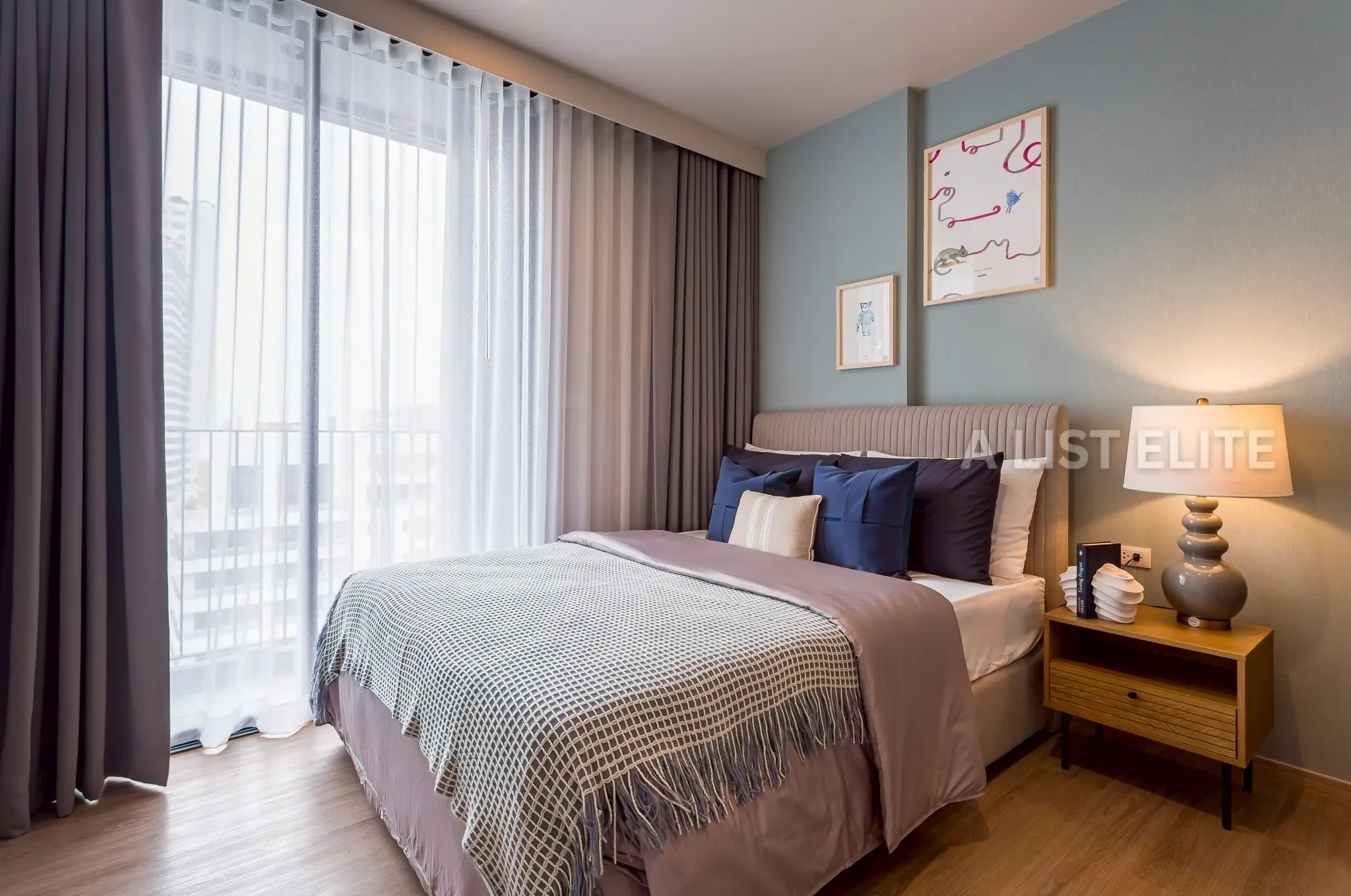The Issara Sathorn