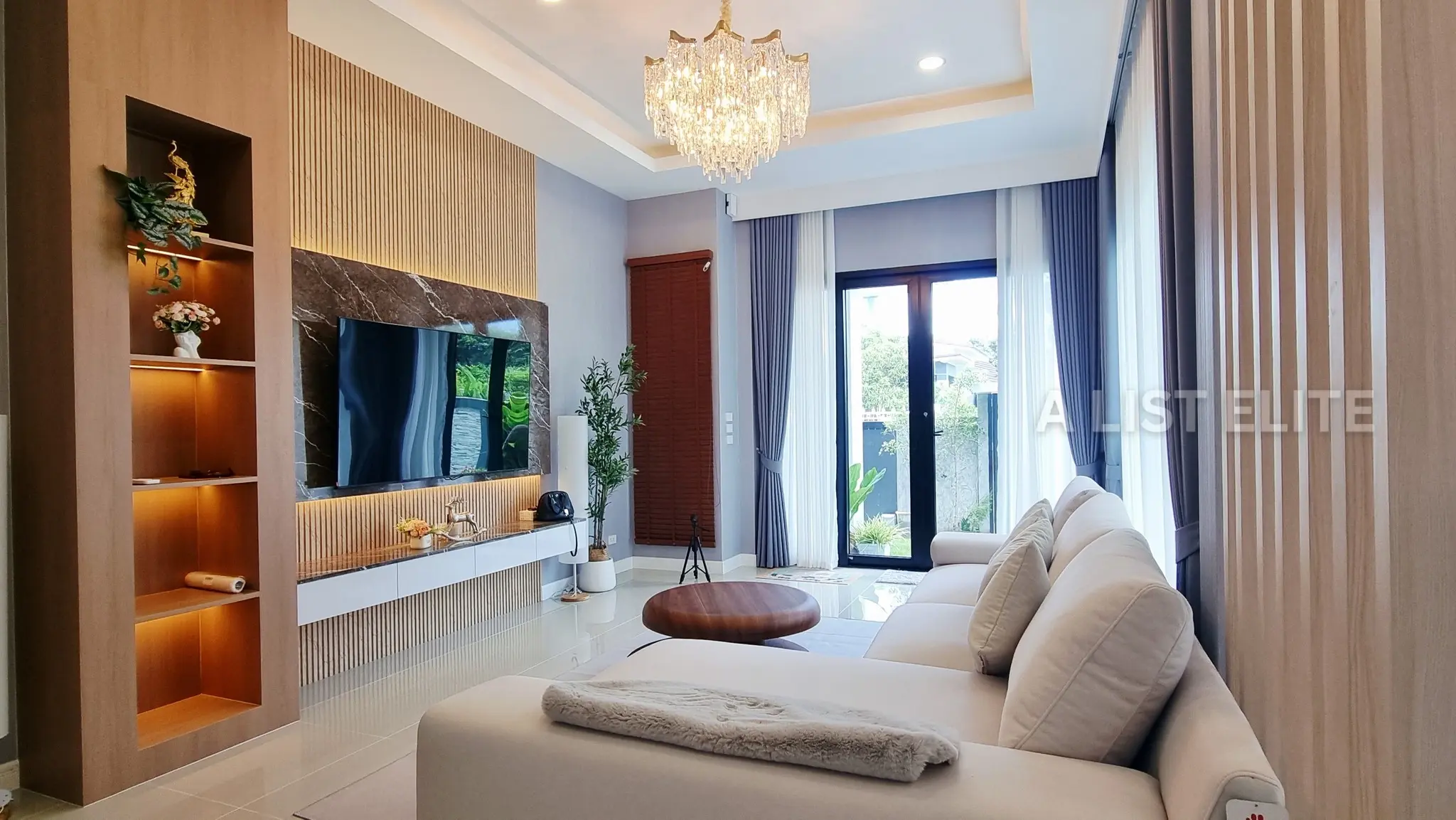Nouvelle villa moderne avec piscine – proche de Na Jomtien & autoroute n°7
