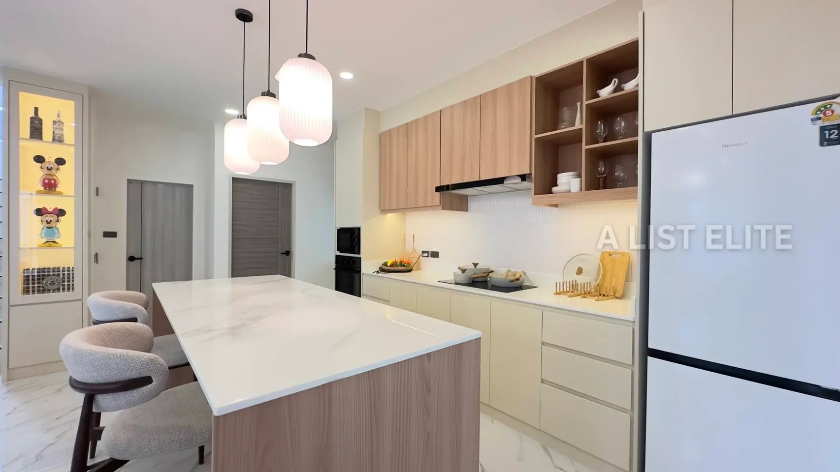 Maison rénovée à Pattaya centre – Sirisa 12 Village
