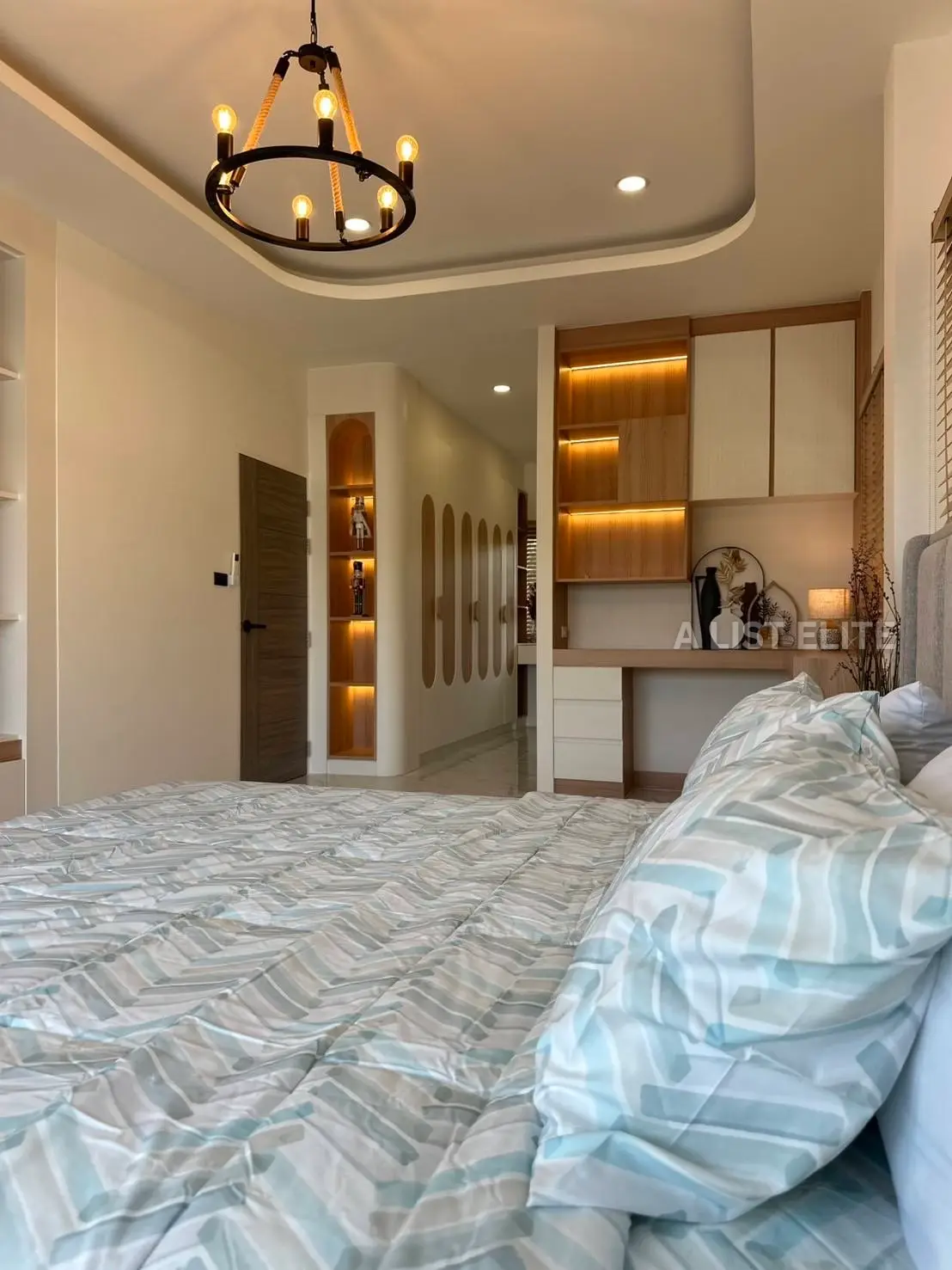 Maison rénovée à Pattaya centre – Sirisa 12 Village