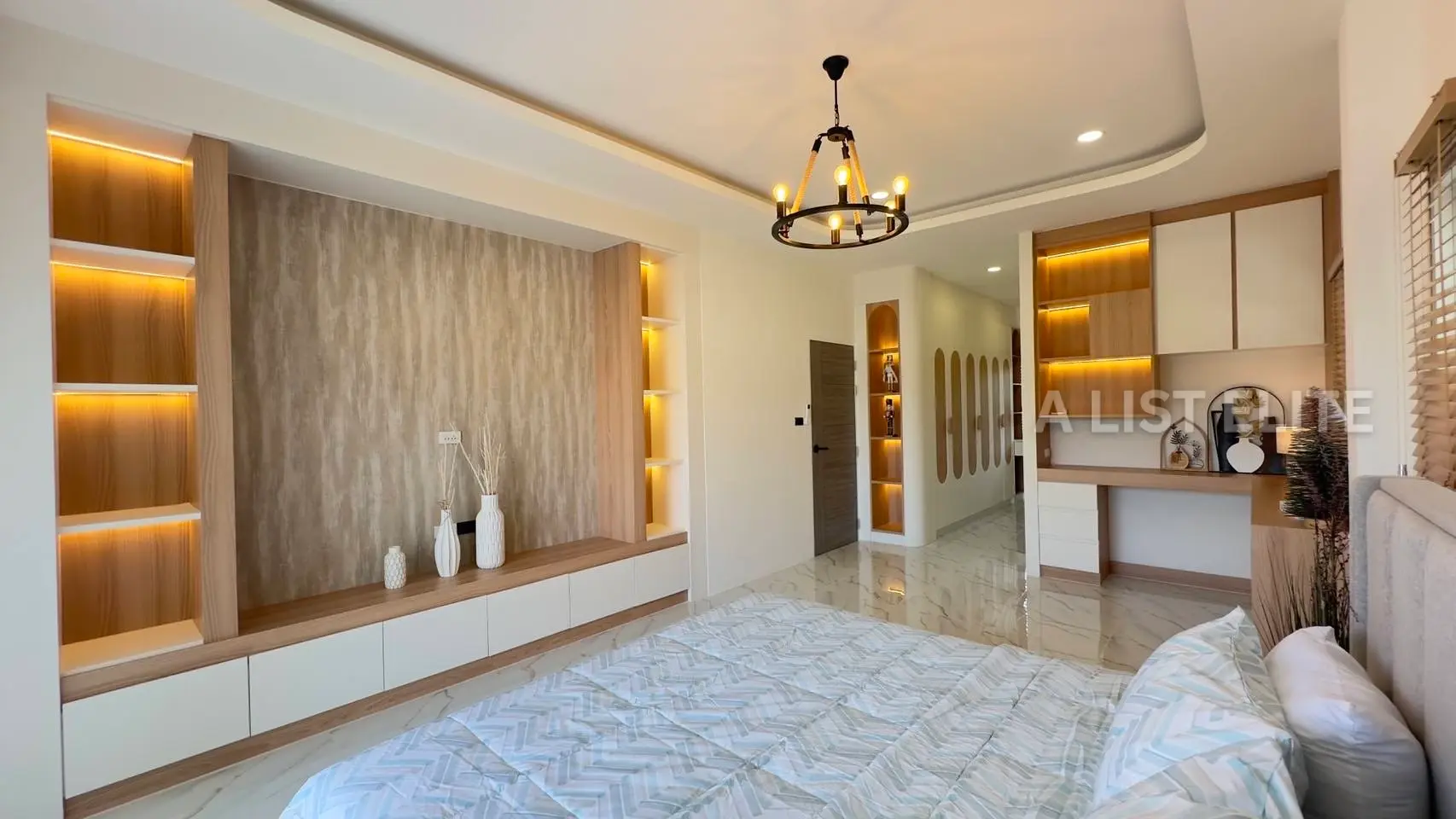 Maison rénovée à Pattaya centre – Sirisa 12 Village