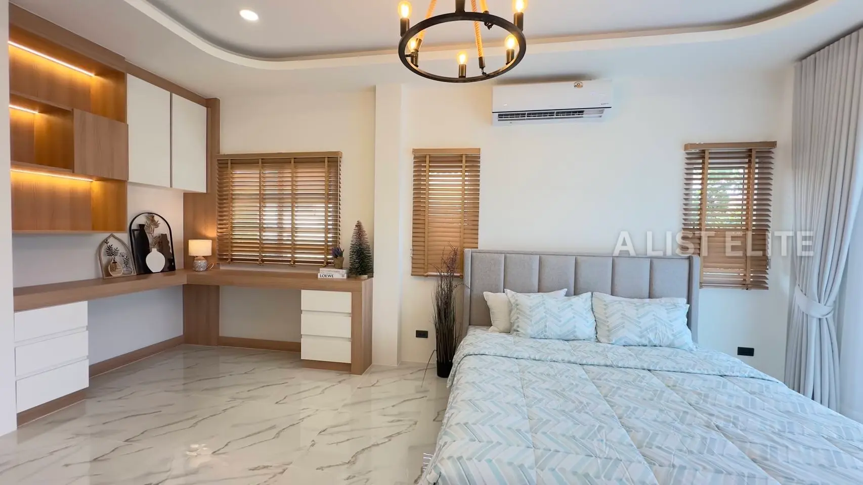 Maison rénovée à Pattaya centre – Sirisa 12 Village