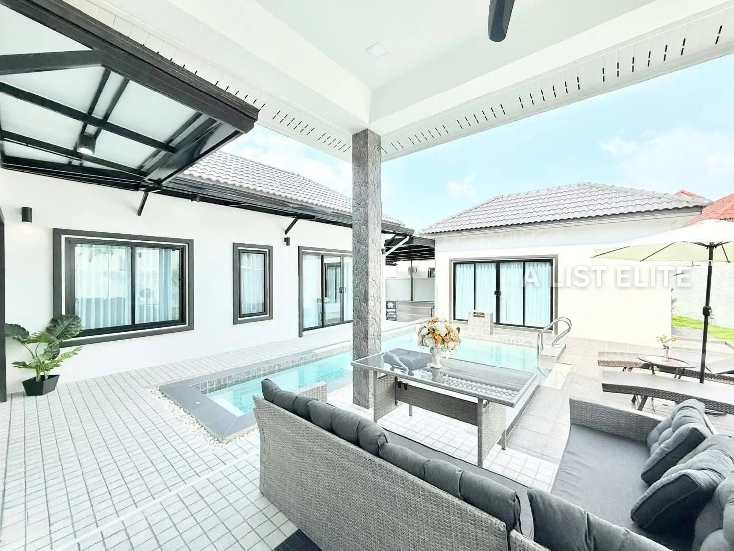 Bunsiri 3 Pool Villas – Villas de plain-pied modernes