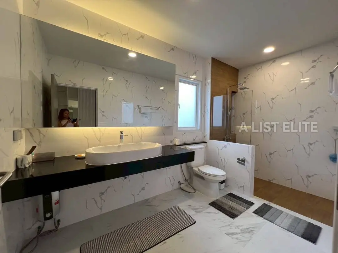 Villa avec piscine à Huai Yai – À vendre et à louer