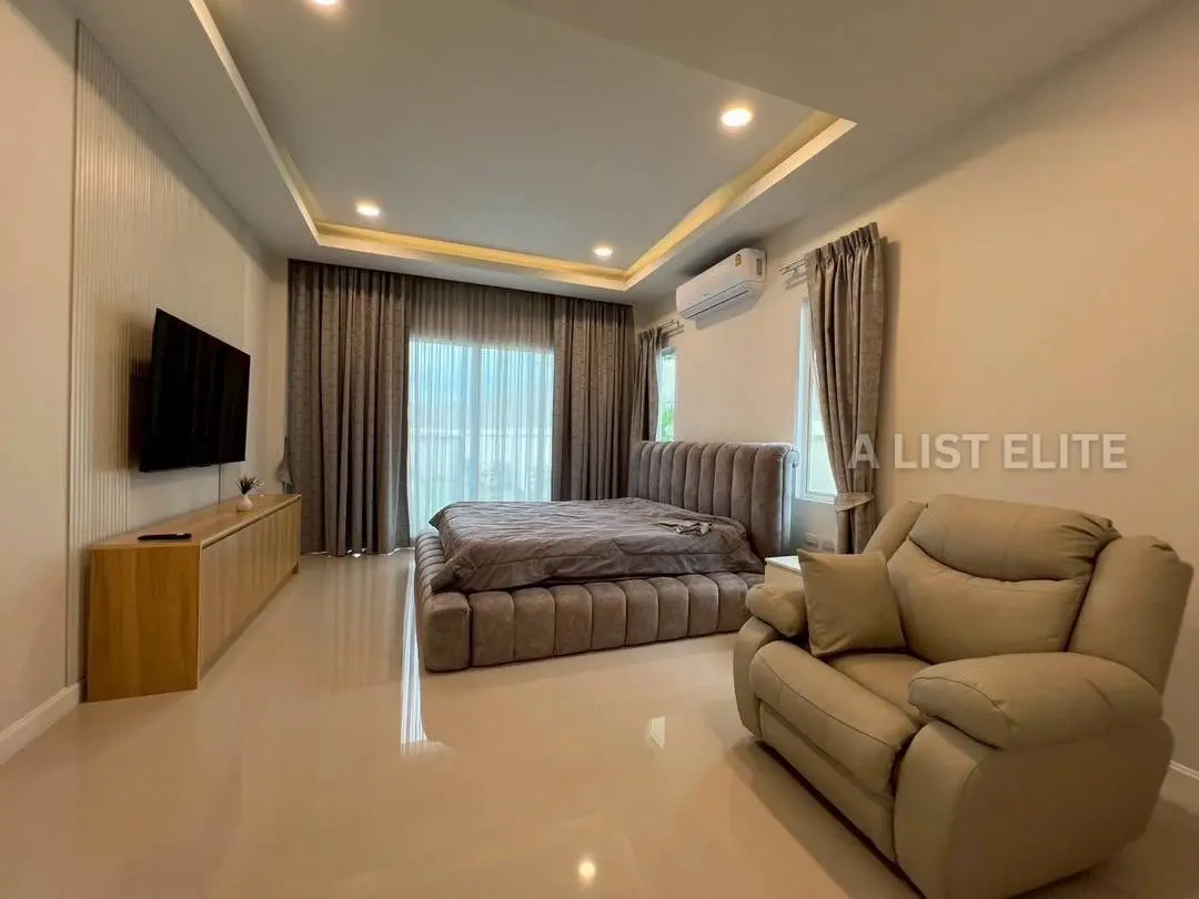 Villa avec piscine à Huai Yai – À vendre et à louer