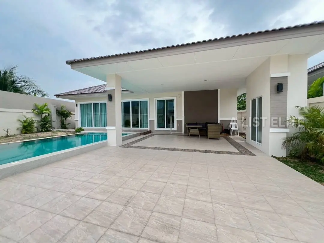 Villa avec piscine à Huai Yai – À vendre et à louer