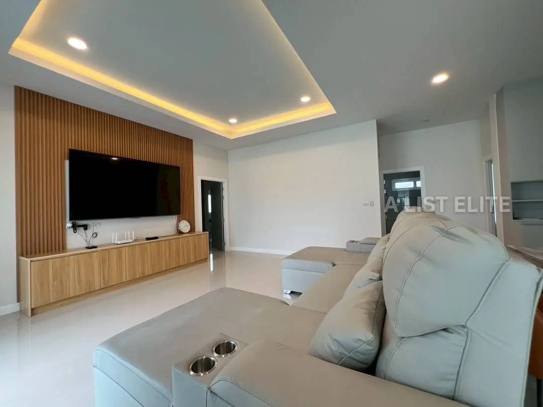 Villa avec piscine à Huai Yai – À vendre et à louer