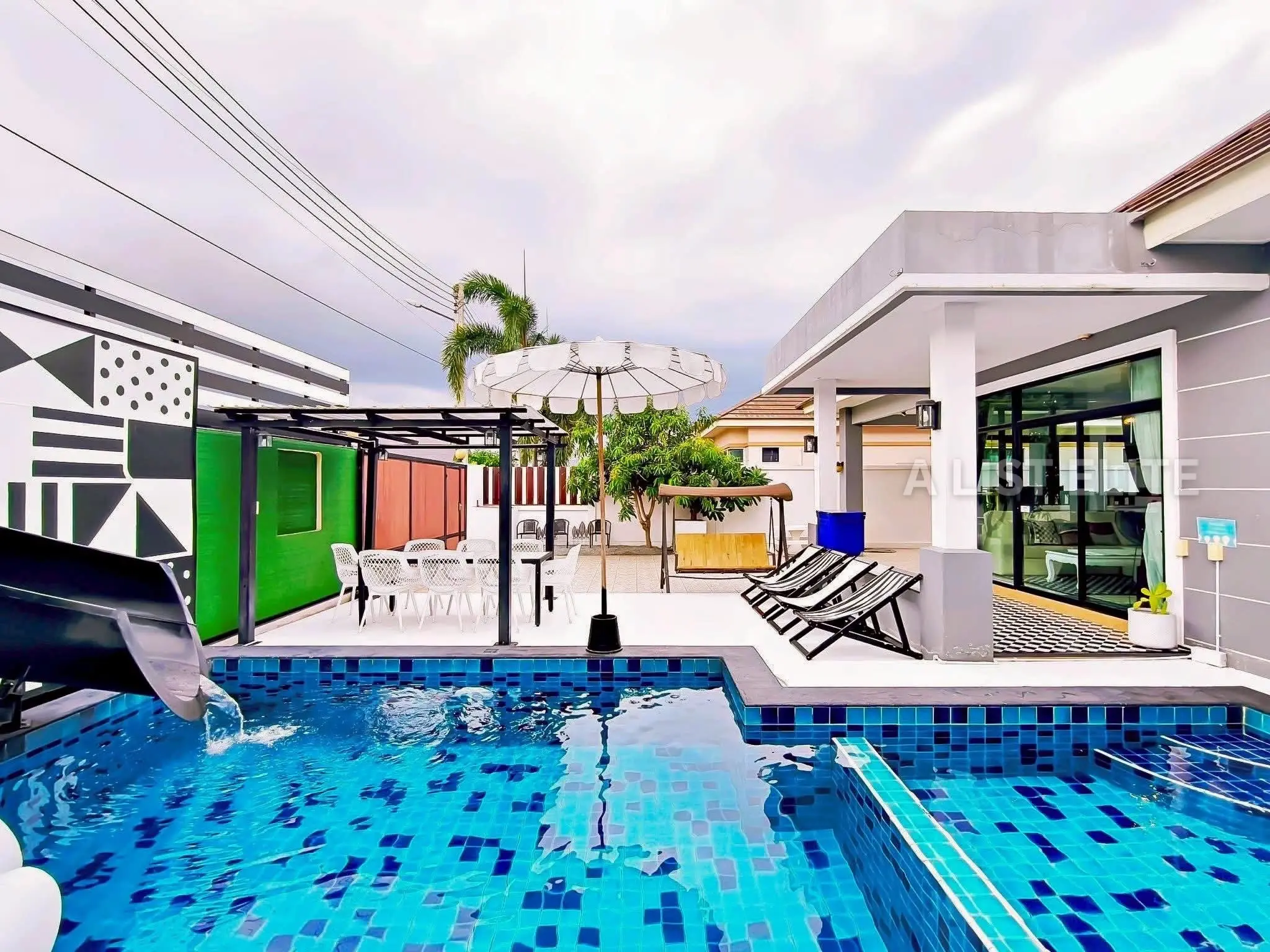 Villa avec piscine privée à Huai Yai | Prête à emménager