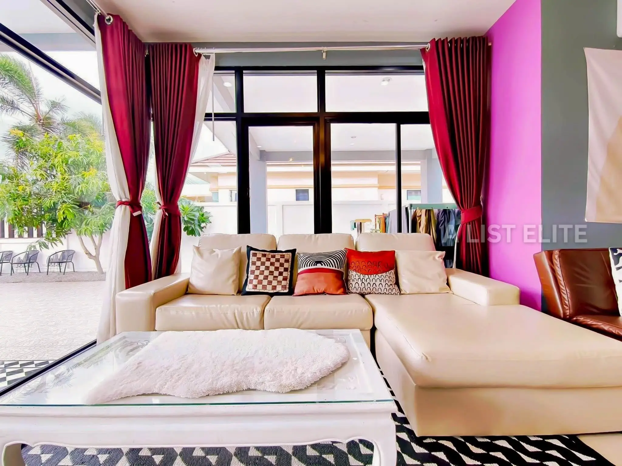 Villa avec piscine privée à Huai Yai | Prête à emménager