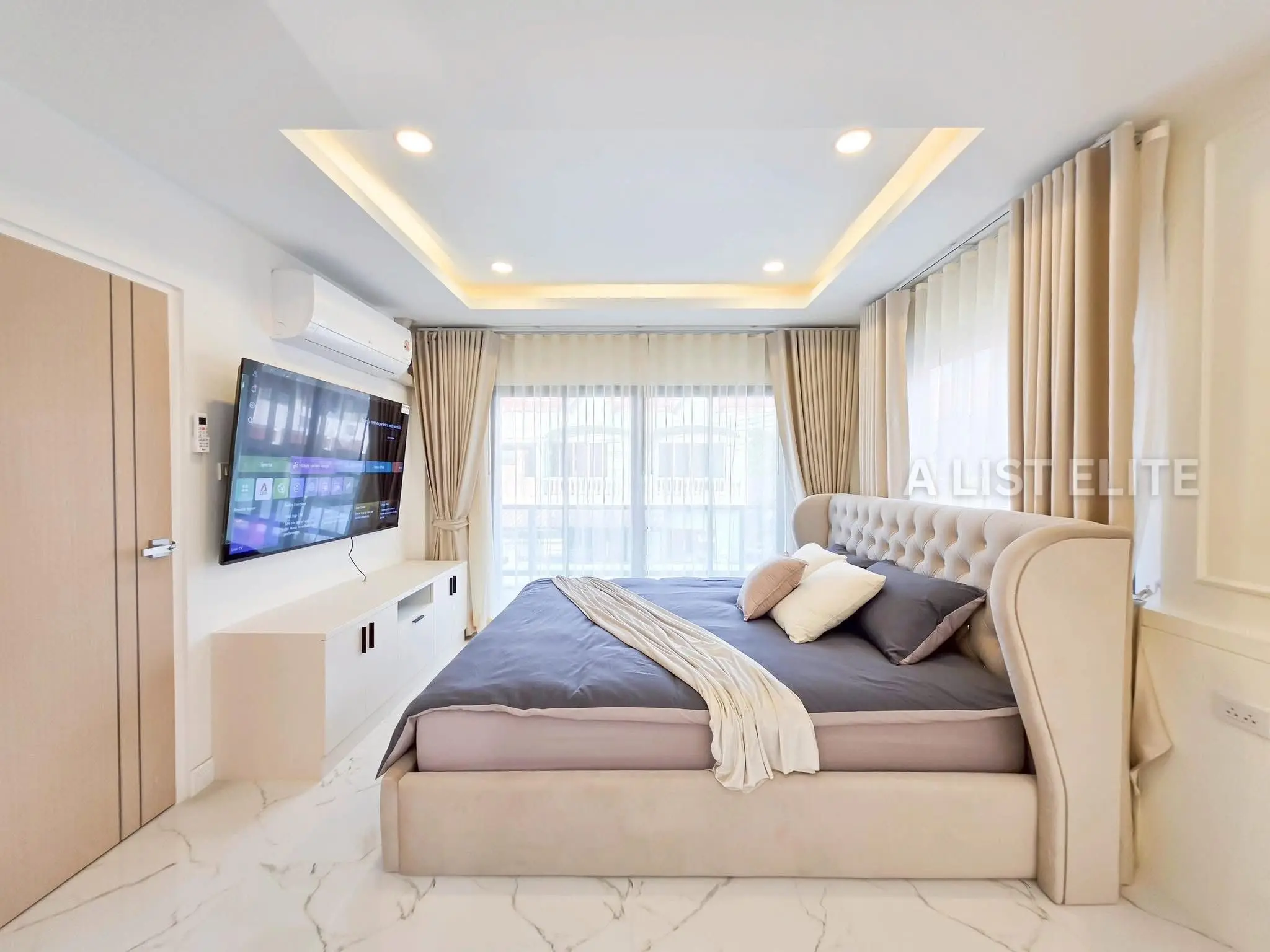 Maison rénovée à vendre | 2 étages | Quartier Jomtien