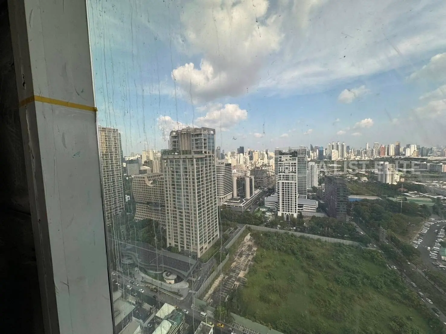 Nimit Langsuan Condominium