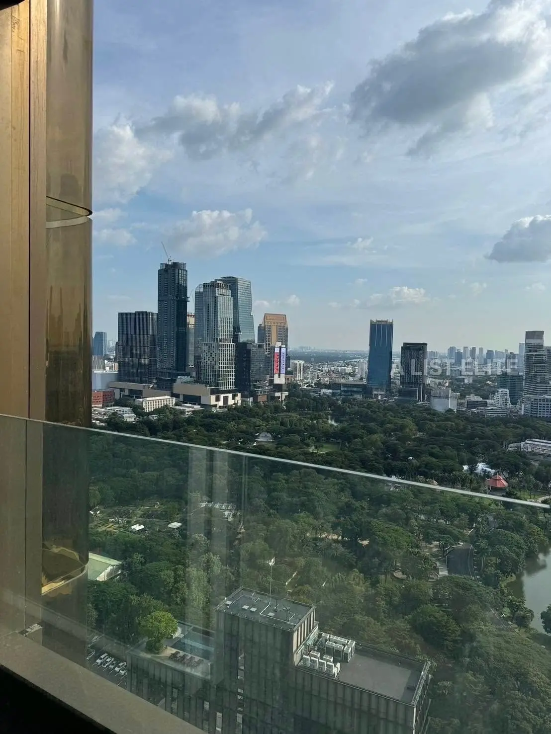 Nimit Langsuan Condominium