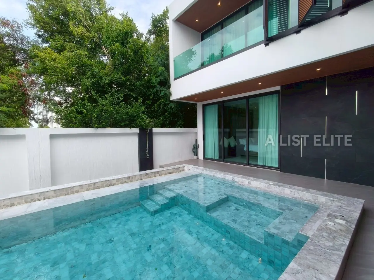 Luxury Pool Villa Only 500 meters from Jomtien Beach