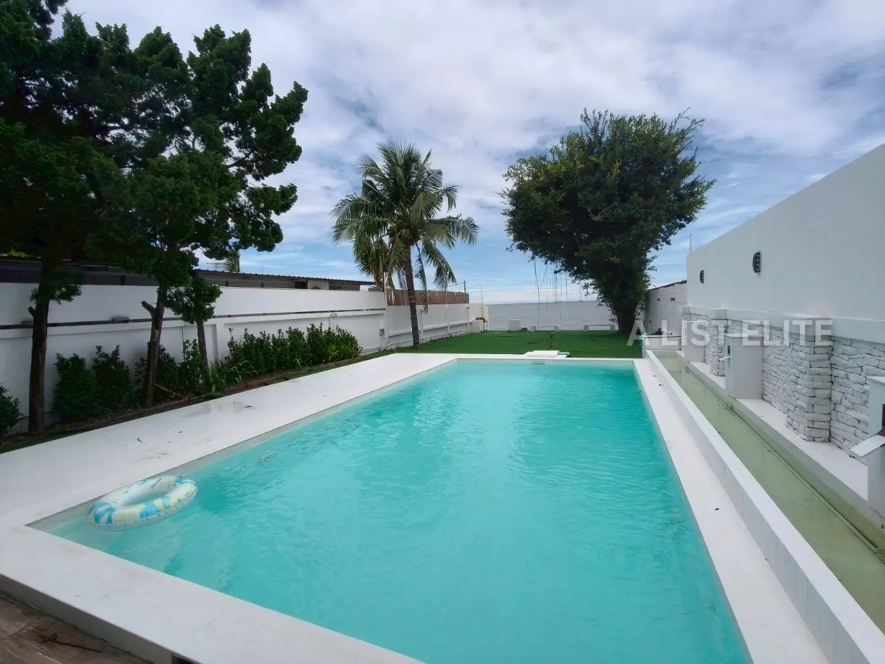 Pool Villa by Krating Lai Beach