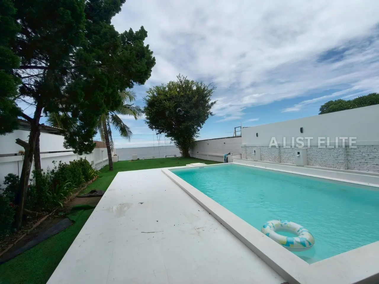 Pool Villa by Krating Lai Beach