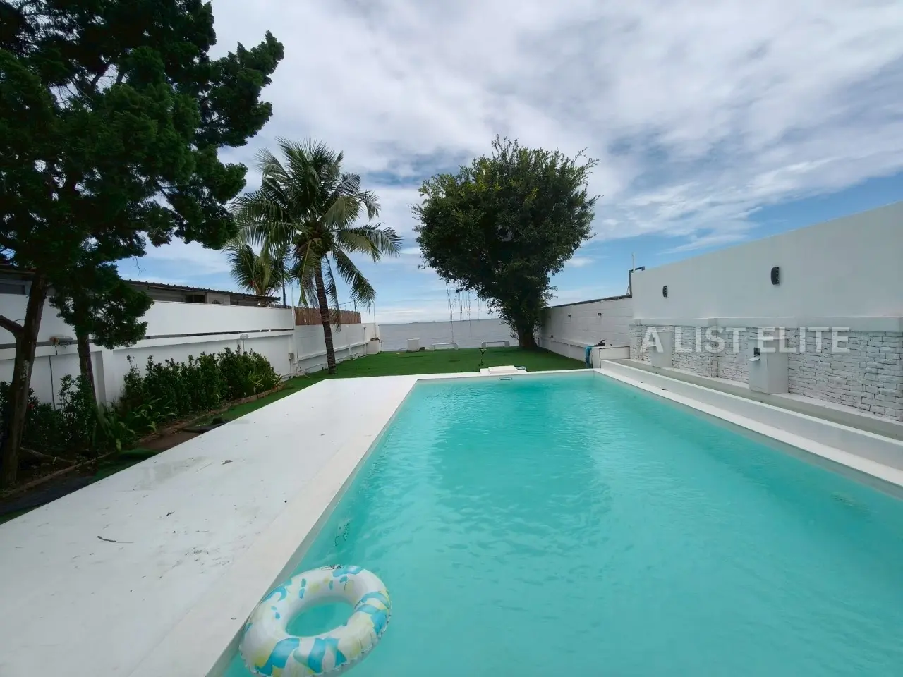 Pool Villa by Krating Lai Beach