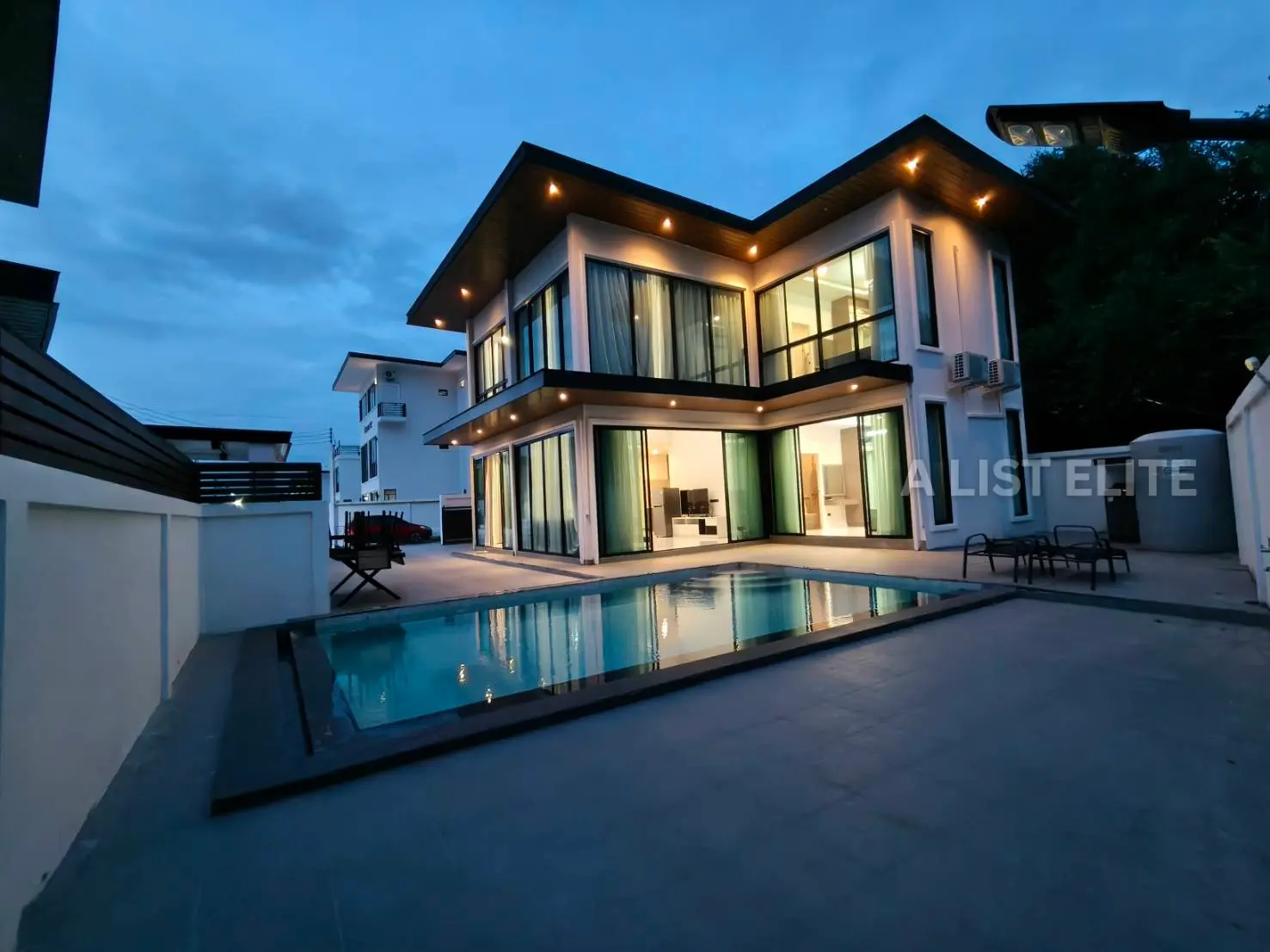  2-Storey Pool Villa in Huay Yai 