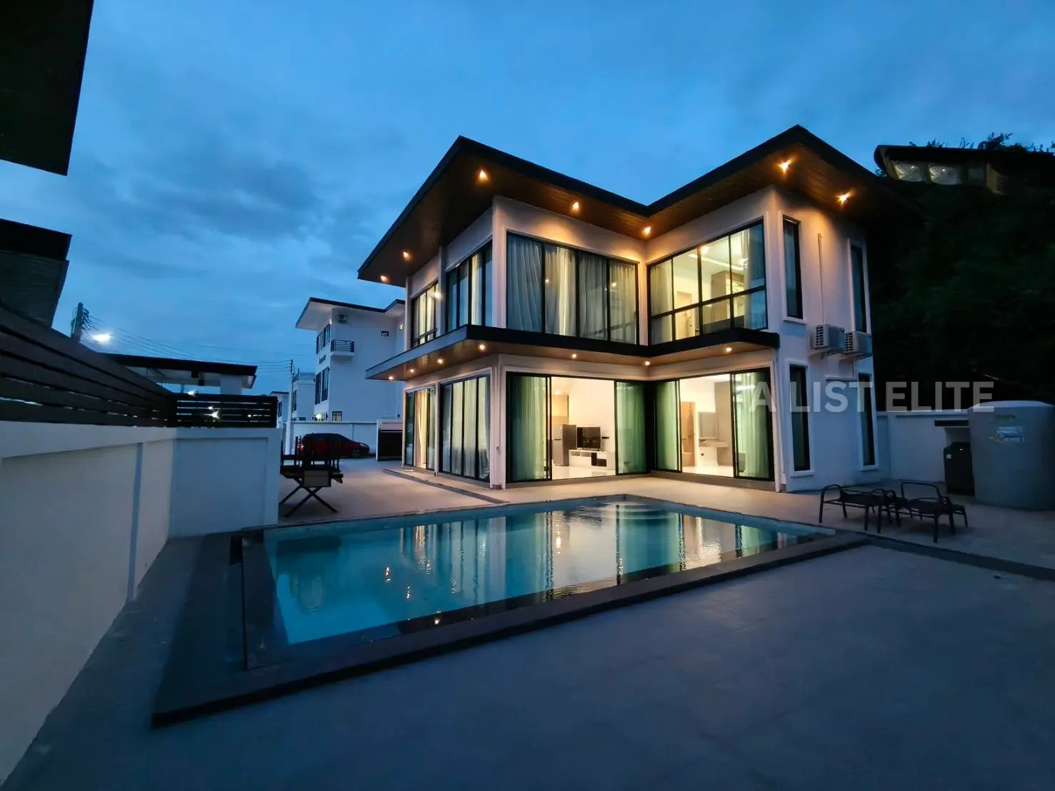  2-Storey Pool Villa in Huay Yai 