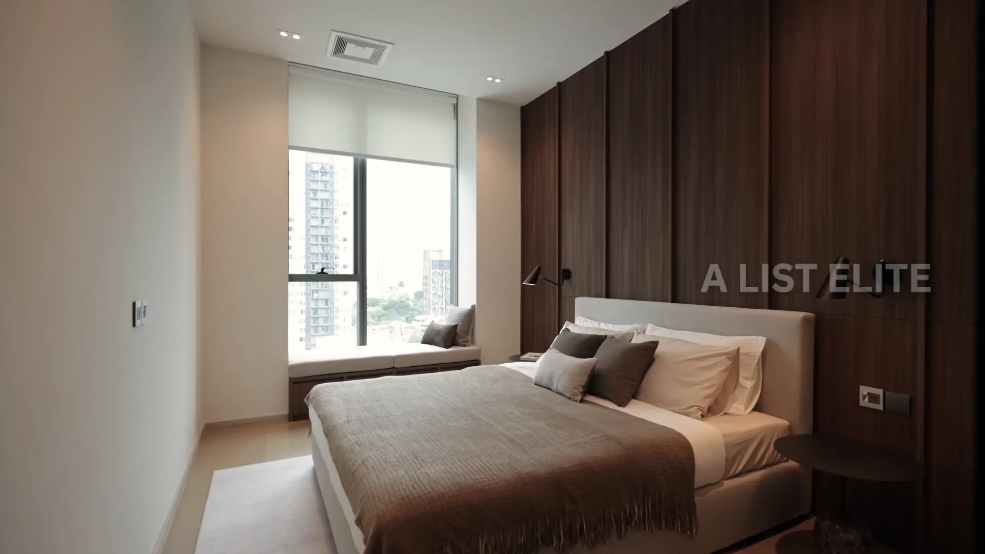 ELITENEW15702, The Strand Thonglor