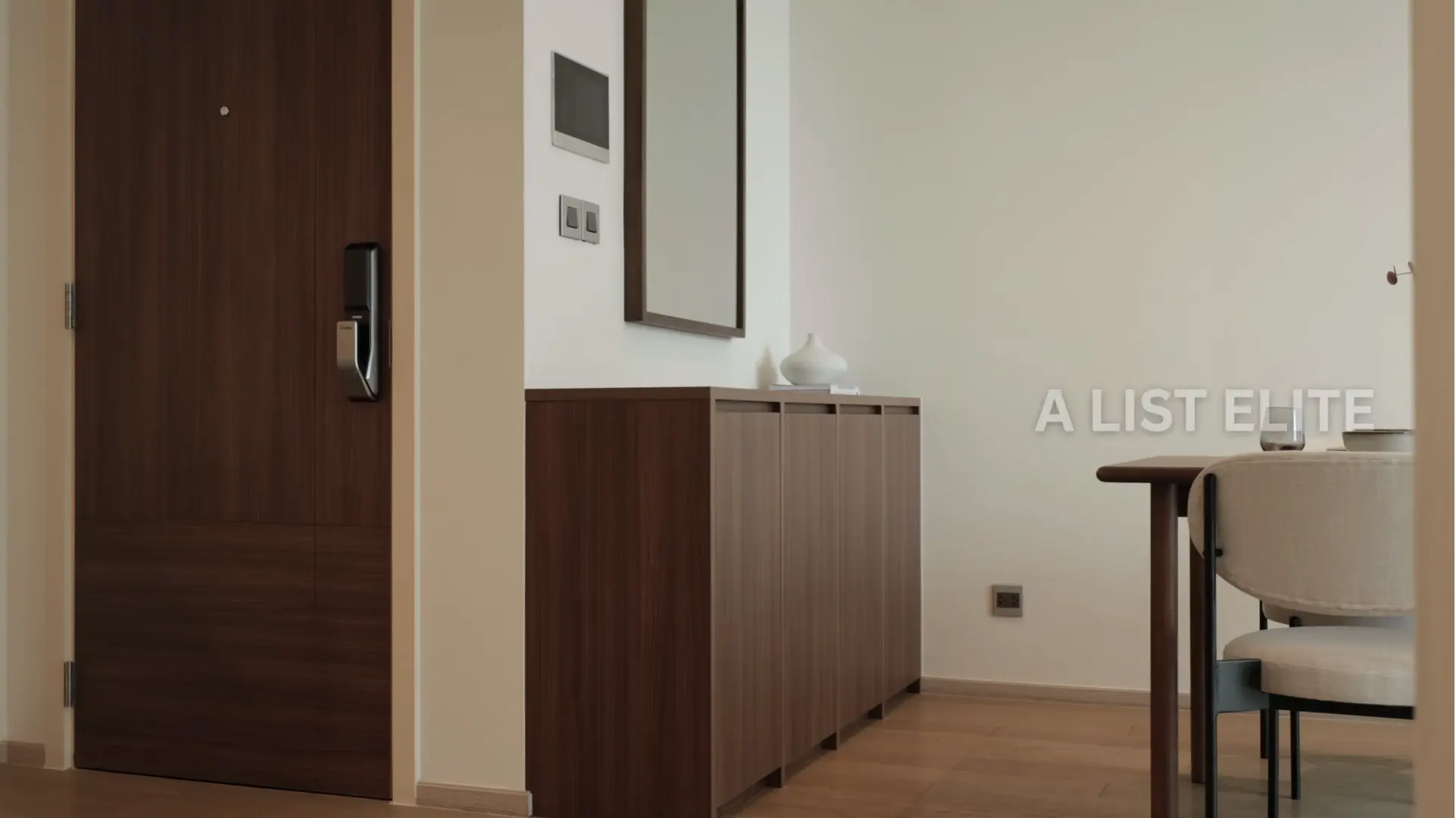 ELITENEW15702, The Strand Thonglor