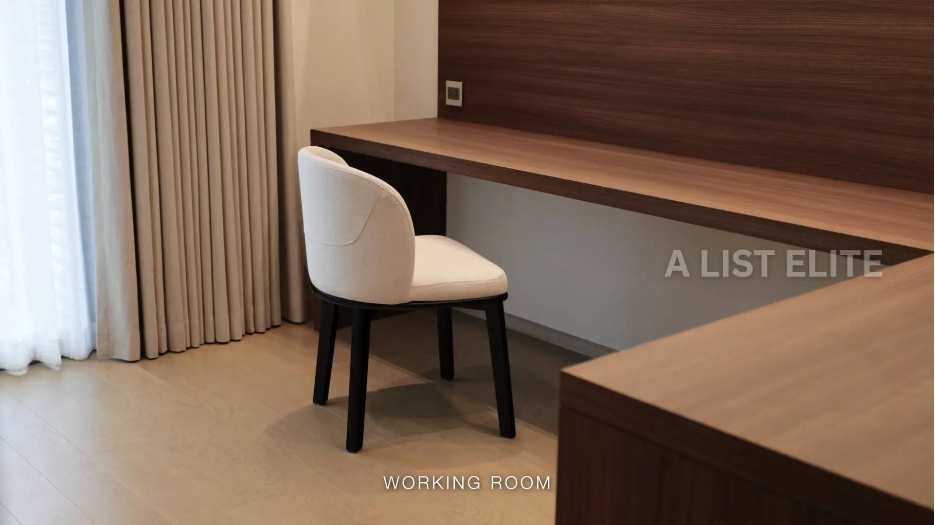 ELITENEW15702, The Strand Thonglor