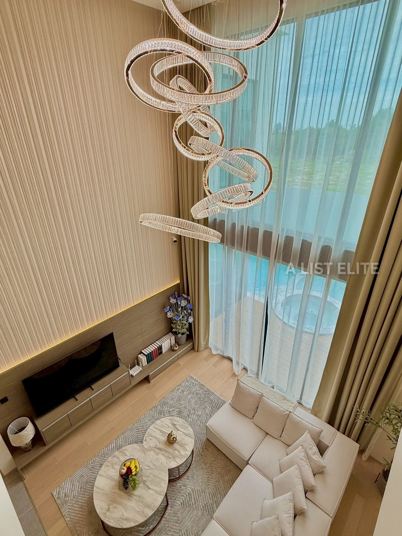 บ้านเดี่ยวสุดหรู สไตล์มินิมอลทรอปิคอล ใจกลางเมืองพัทยา