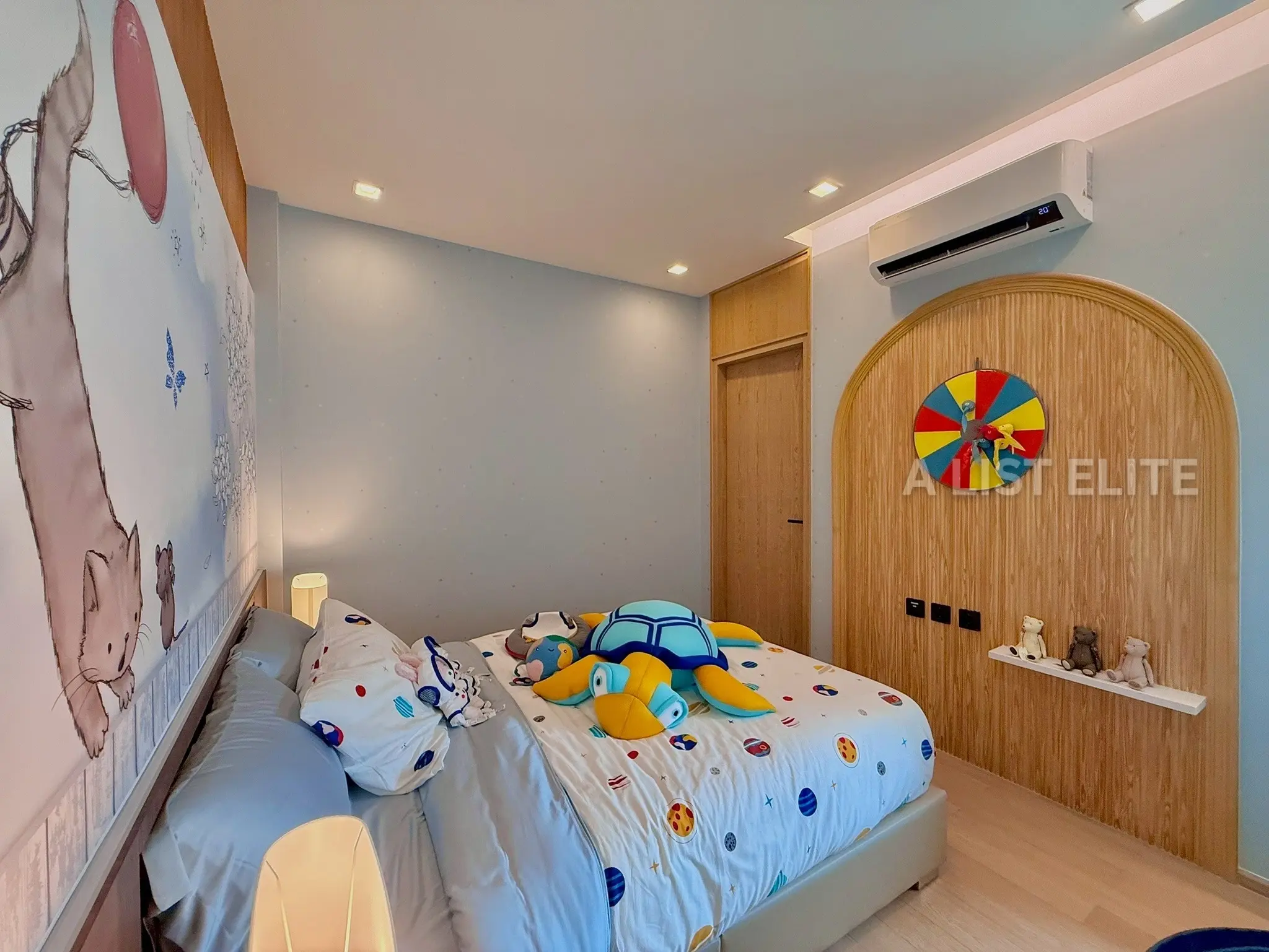 บ้านเดี่ยวสุดหรู สไตล์มินิมอลทรอปิคอล ใจกลางเมืองพัทยา