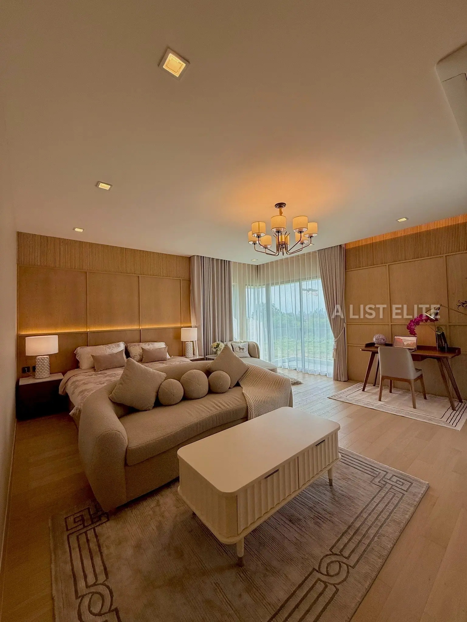 บ้านเดี่ยวสุดหรู สไตล์มินิมอลทรอปิคอล ใจกลางเมืองพัทยา