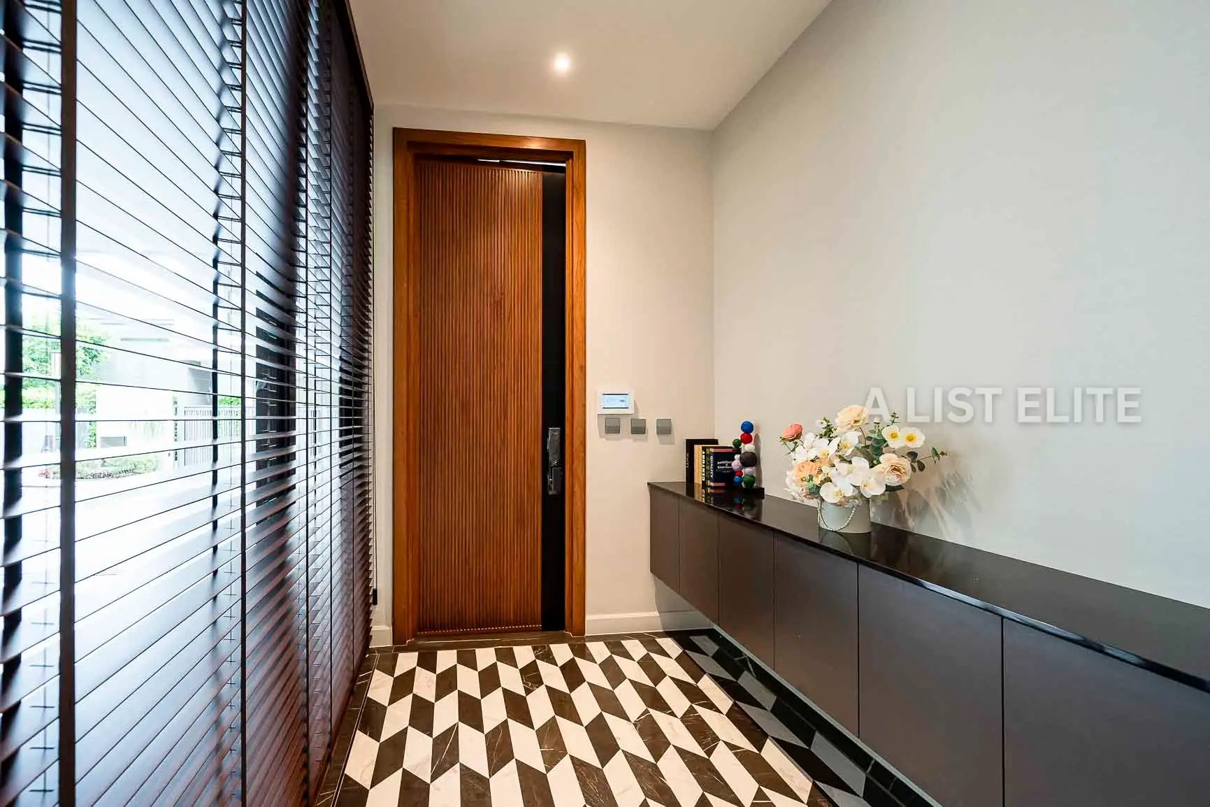 บ้านเดี่ยว 417 ตร.ม. 4 ห้องนอน 5 ห้องน้ำ ที่ BuGaan Pattanakarn