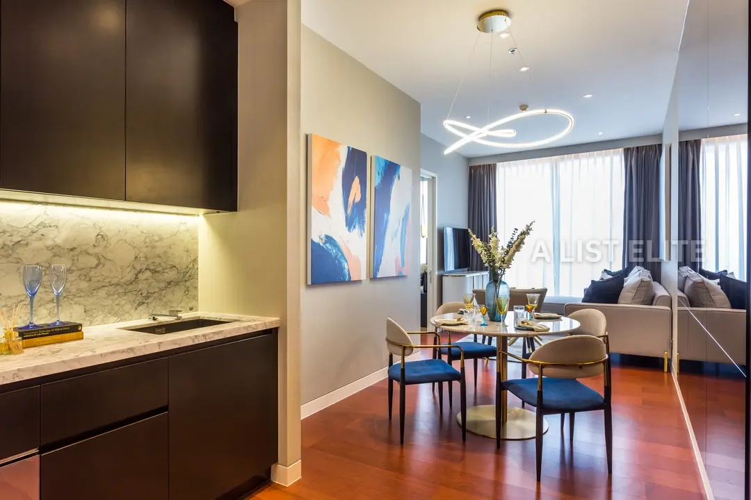 Condo Khun by Y00