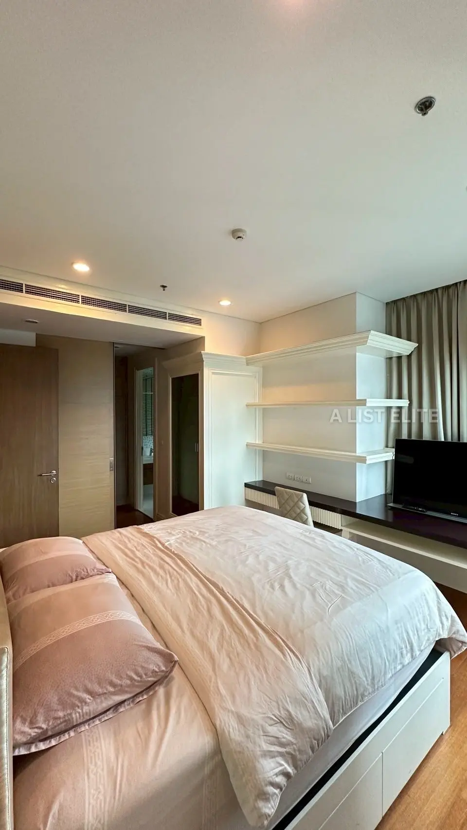 Bright Sukhumvit 24