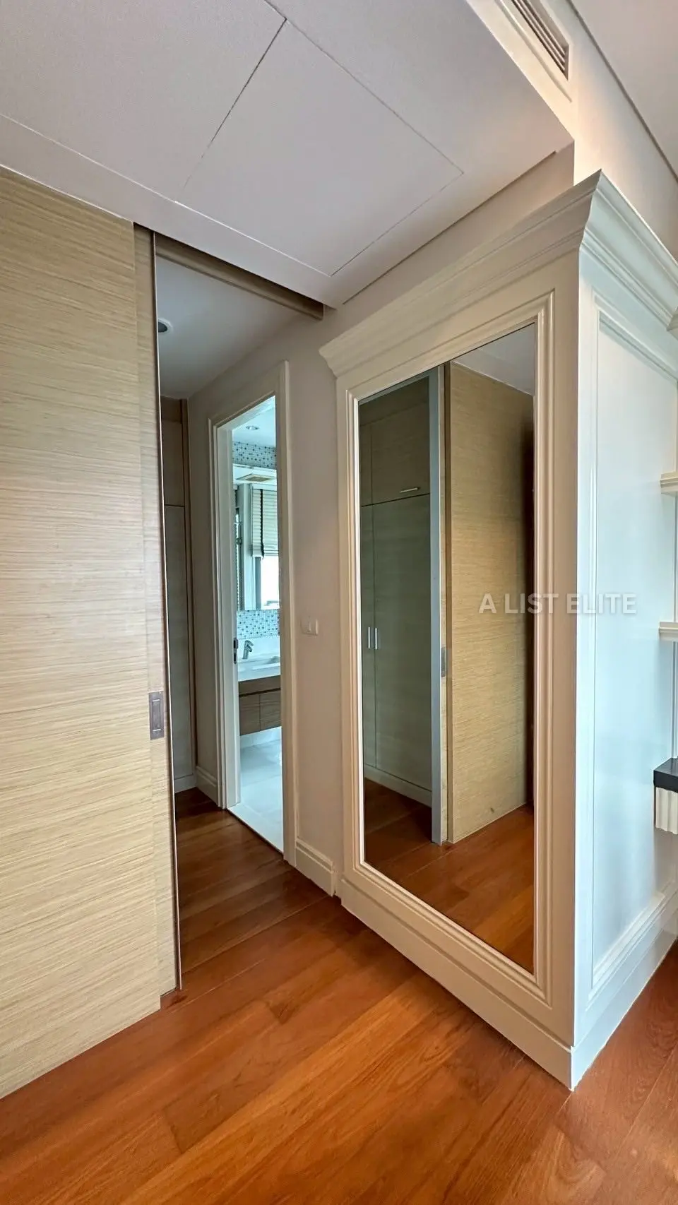 Bright Sukhumvit 24