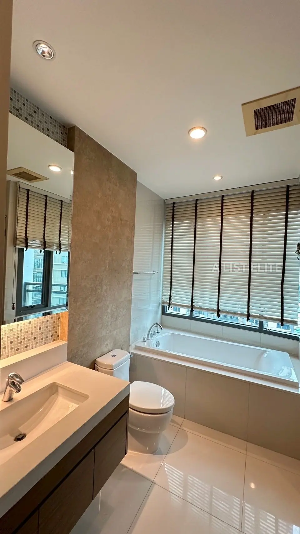 Bright Sukhumvit 24