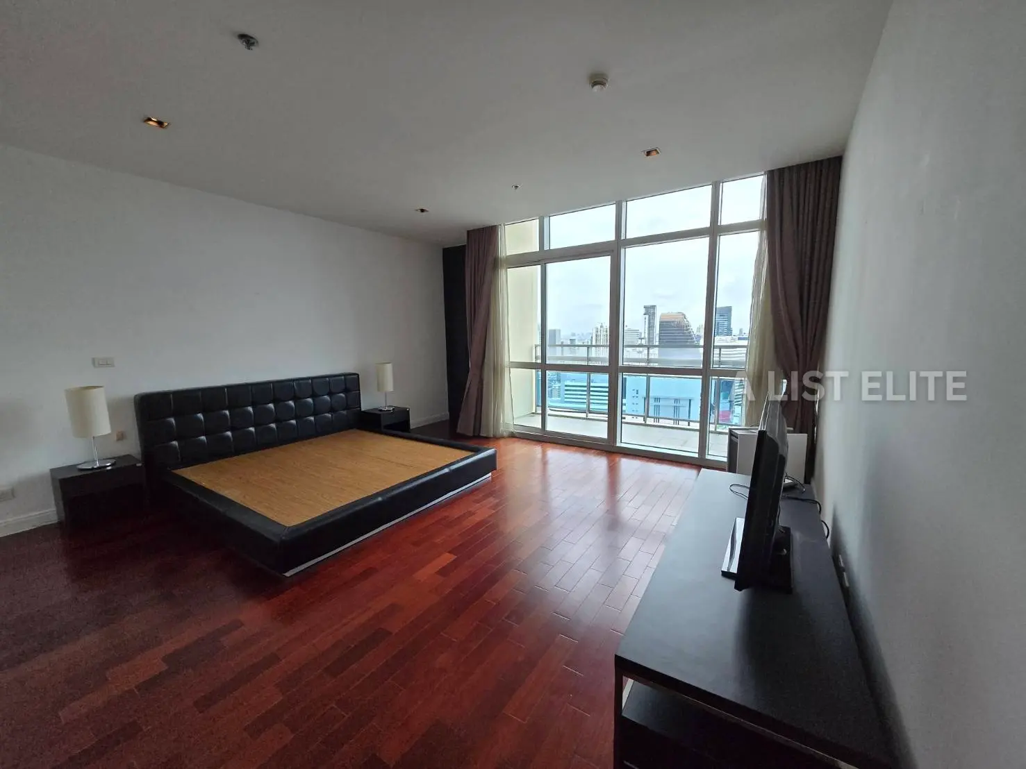 Condo Athenee Residence