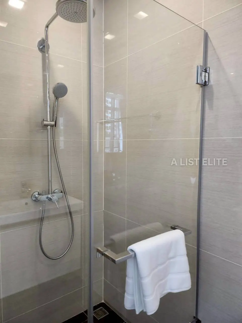 Condo Park Origin Phrom Phong
