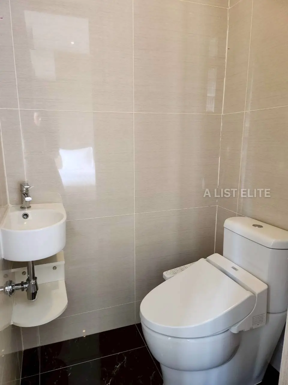Condo Park Origin Phrom Phong