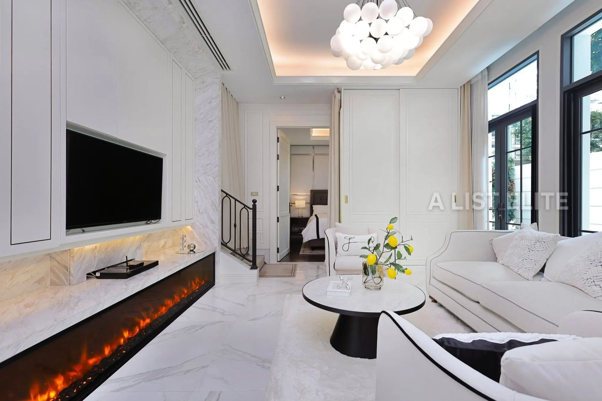 Luxury House in Ekkamai
