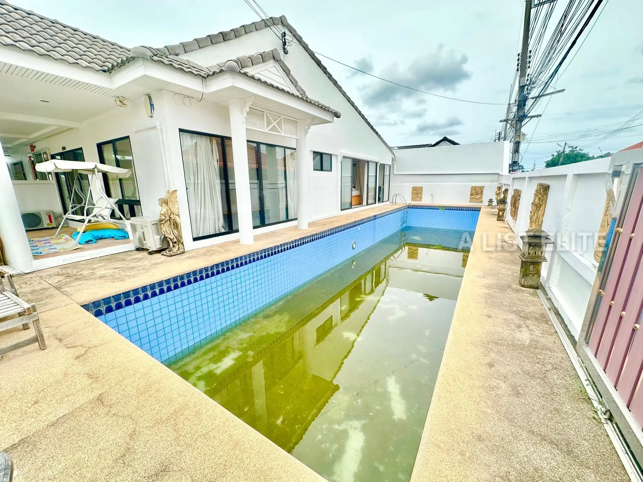 Siam Pool Villa