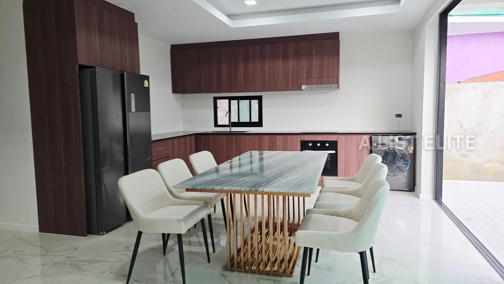 Single House with Private Swimming Pool, Huay Yai.