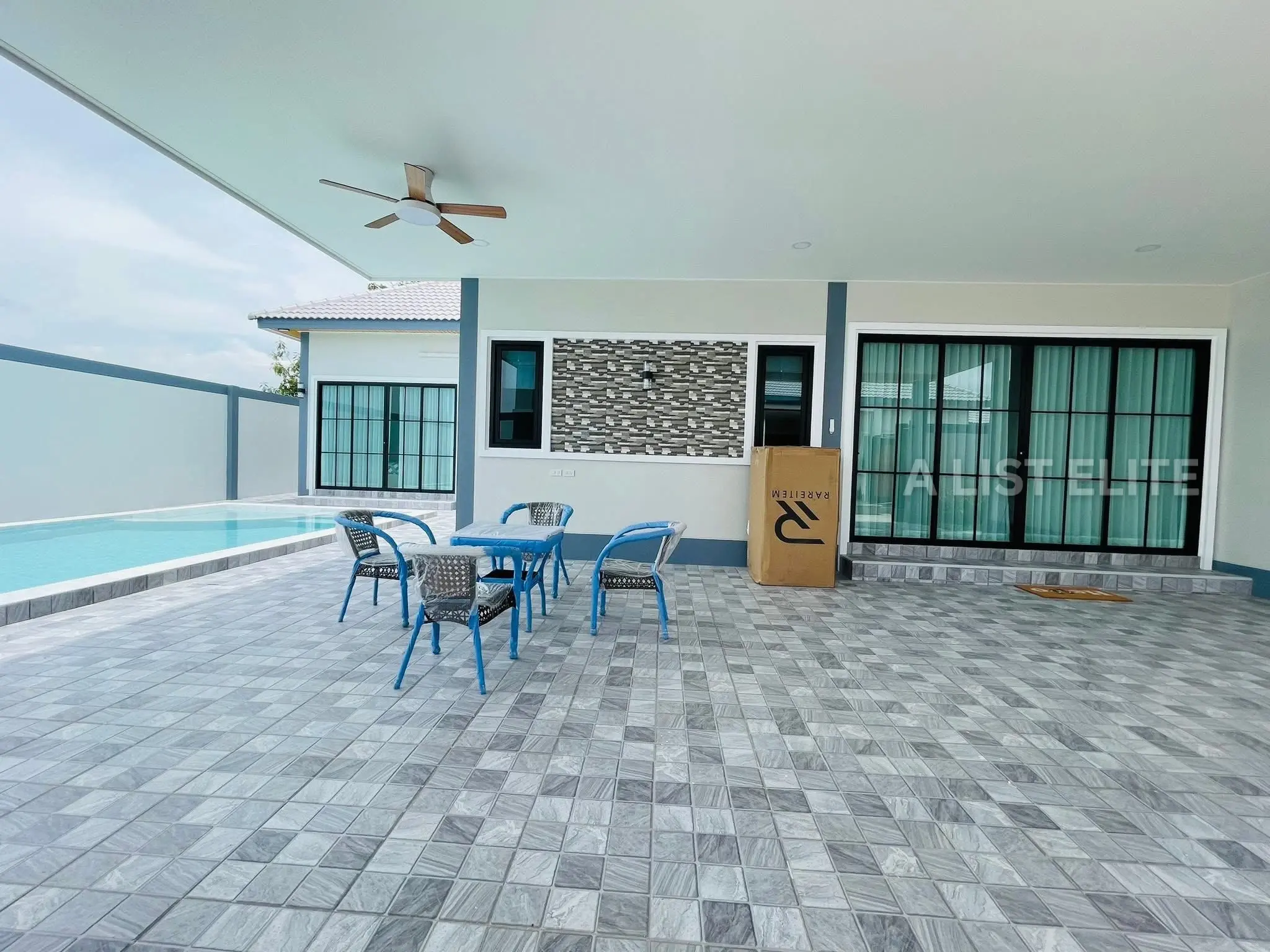 Private Pool Villa near Mabprachan Reservoir
