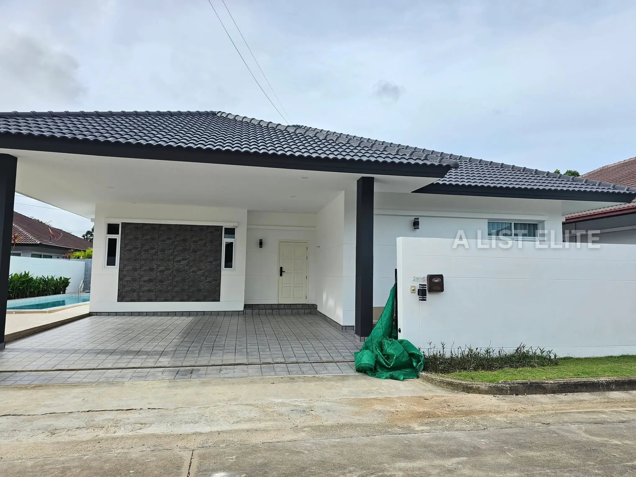 Pool Villa Ban Panalee
