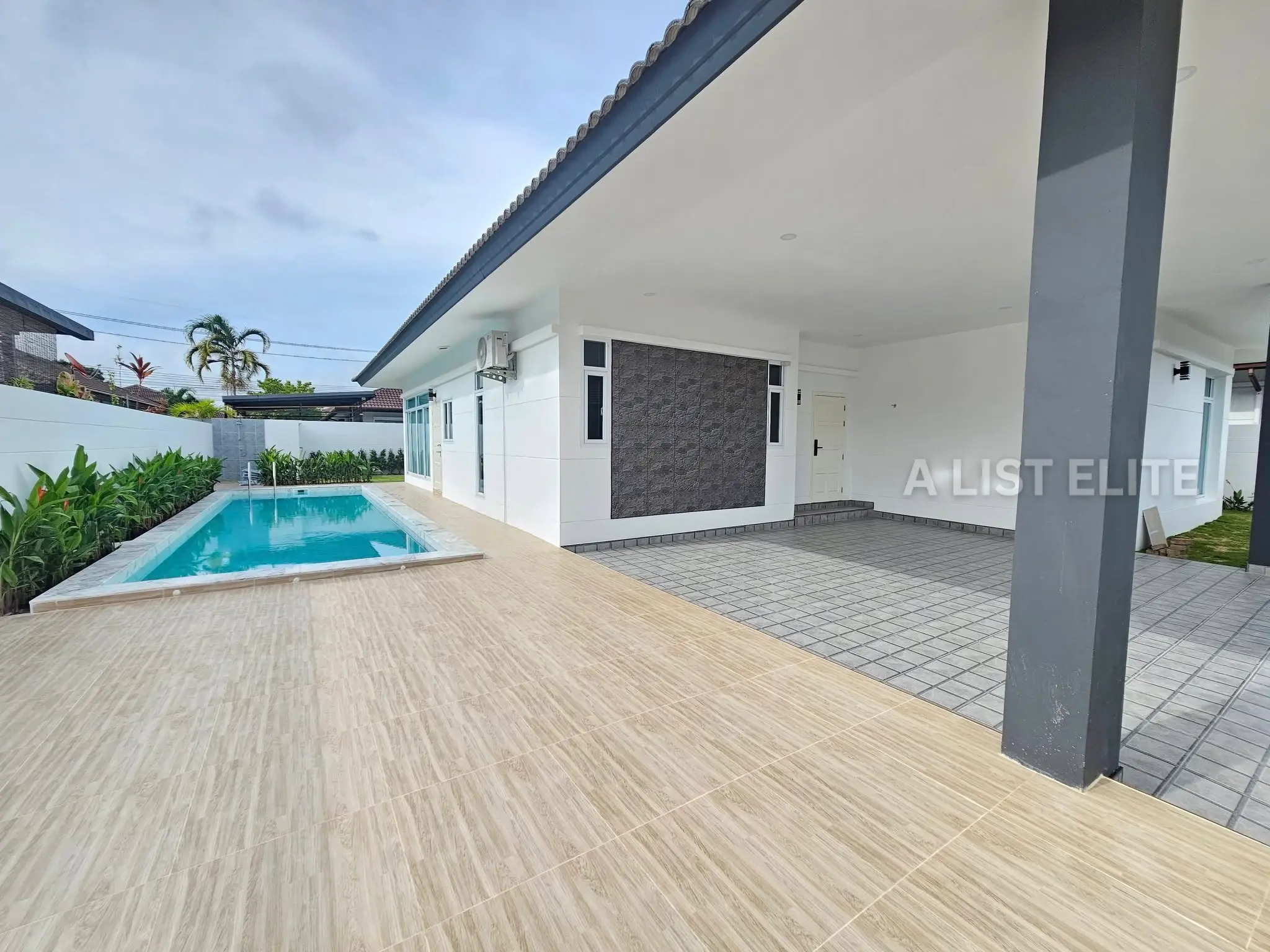 Pool Villa Ban Panalee