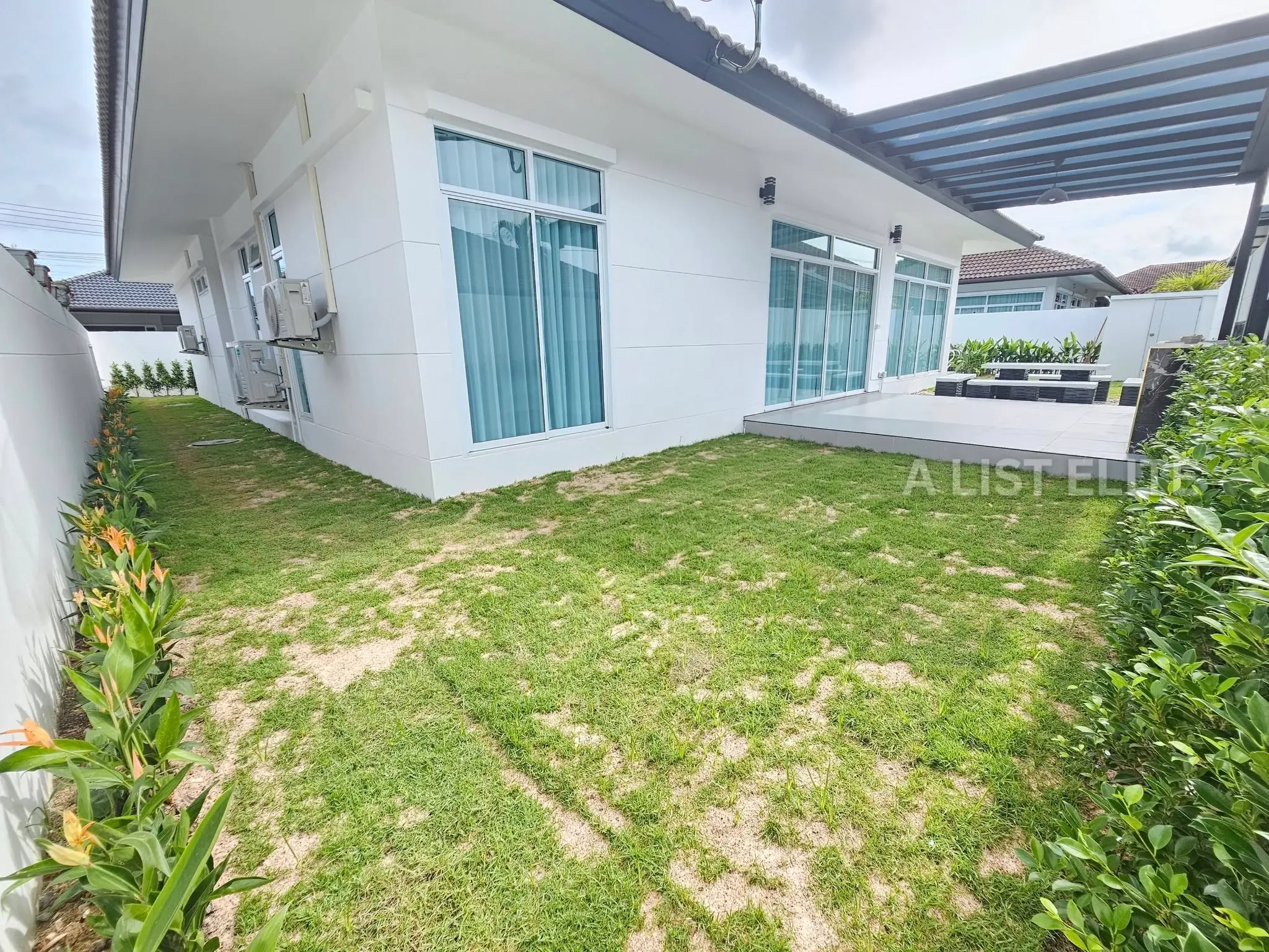 Pool Villa Ban Panalee