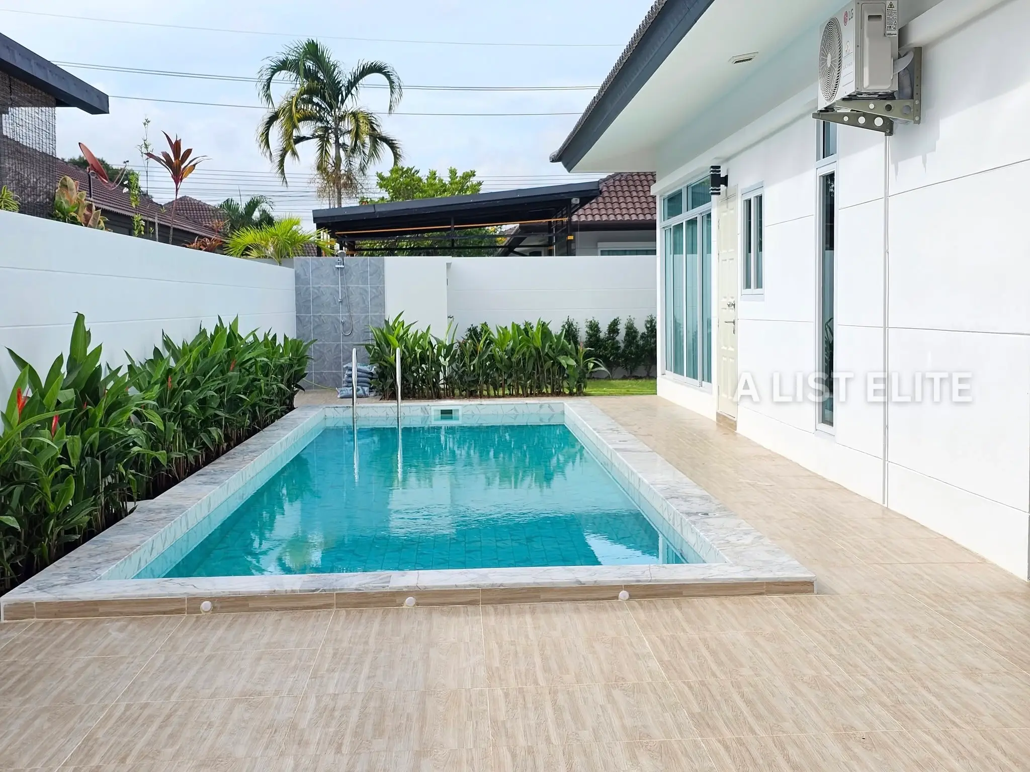 Pool Villa Ban Panalee