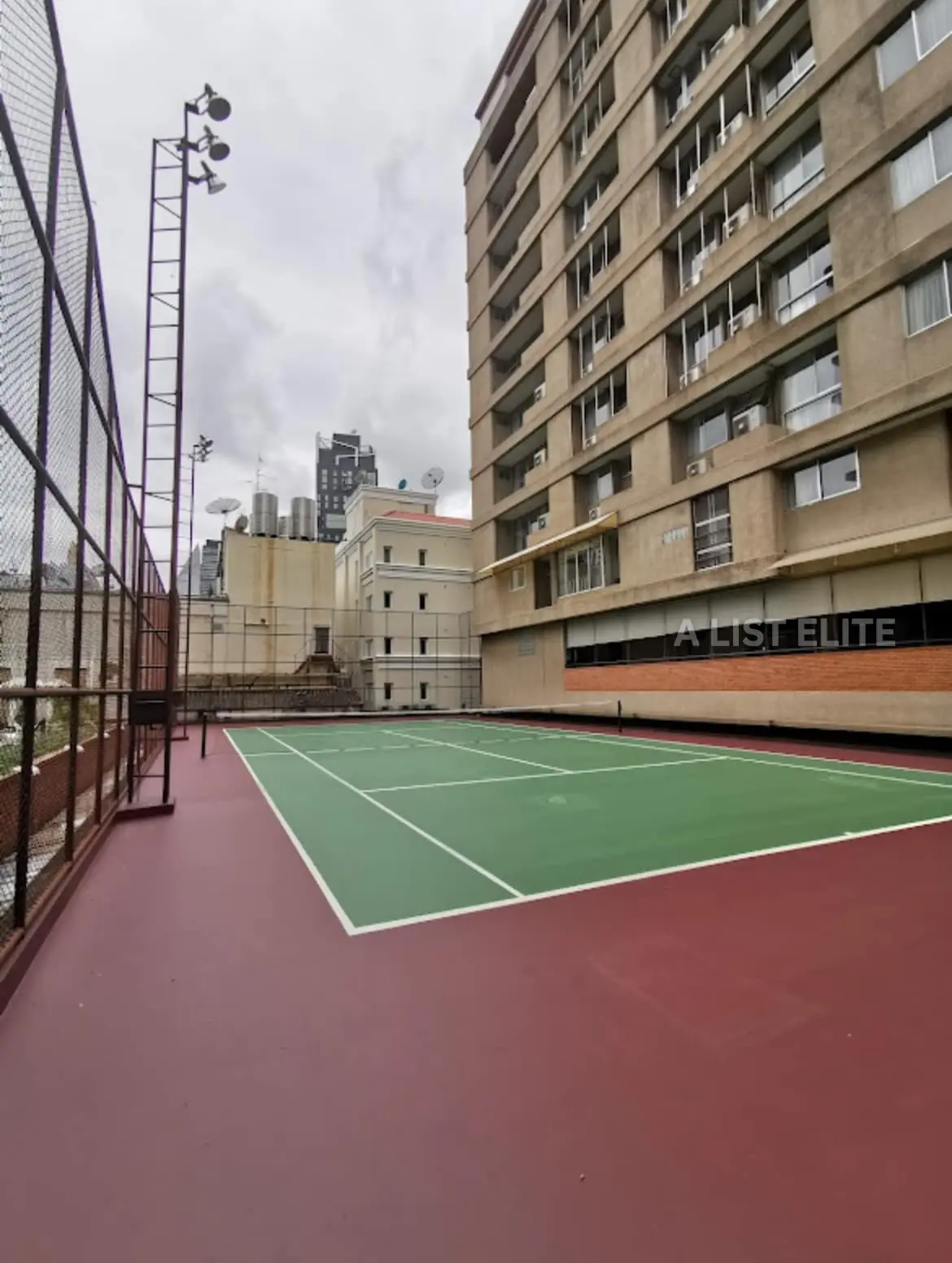 KRYSTAL COURT