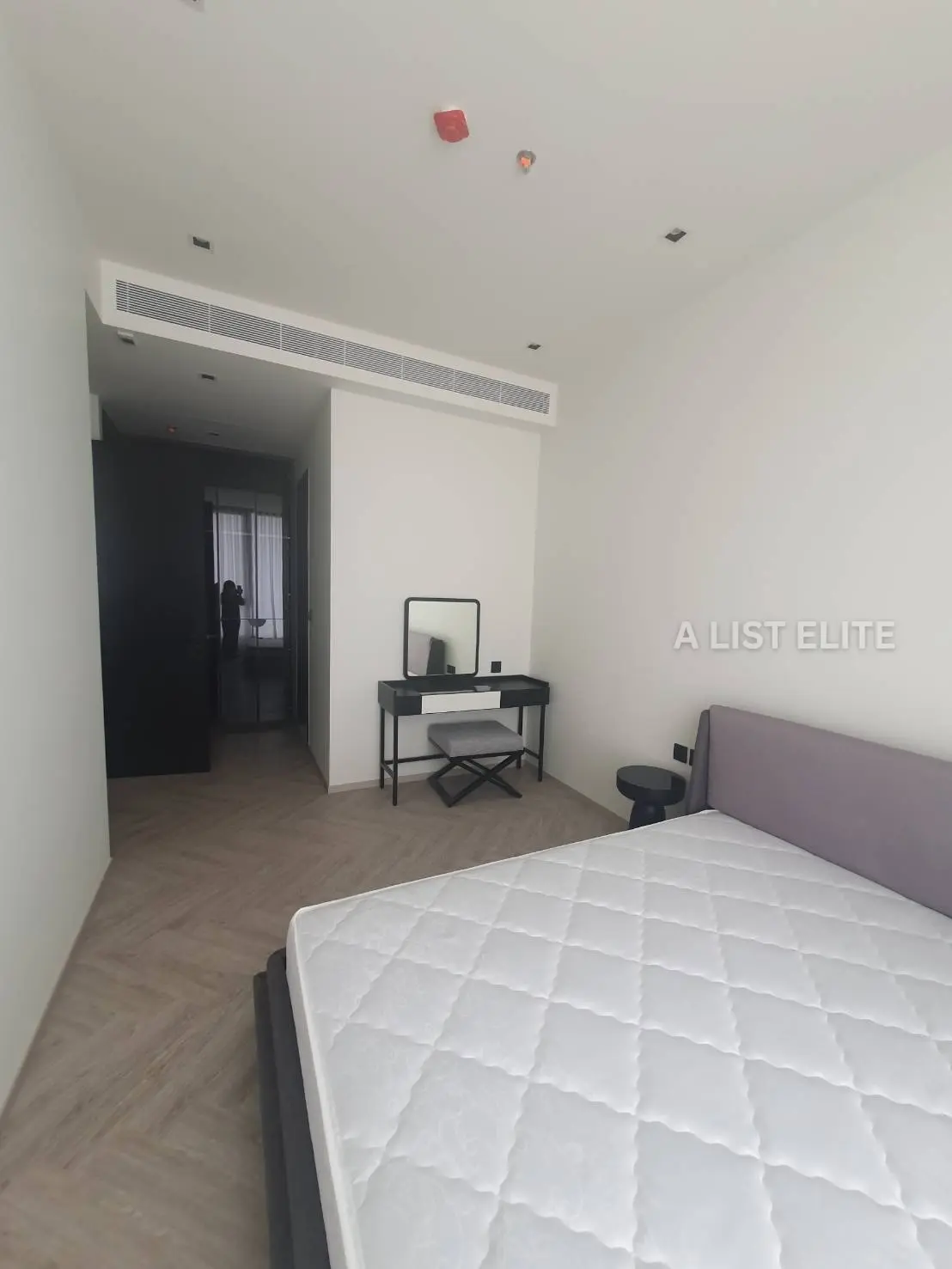 Chapter Charoennakhon–Riverside