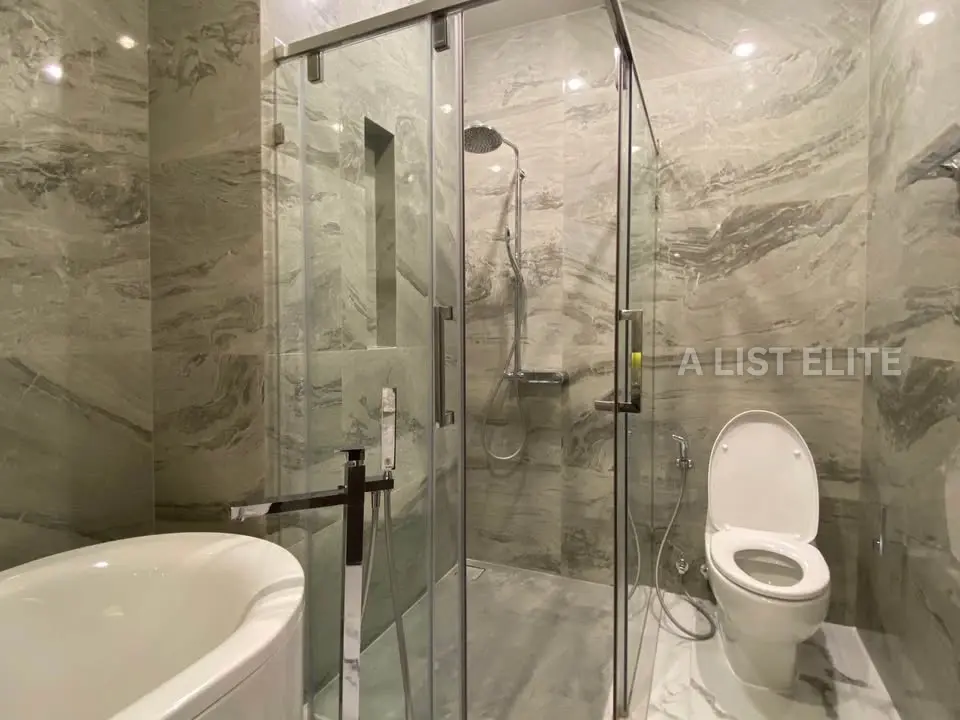 LAVIQ SUKHUMVIT 57