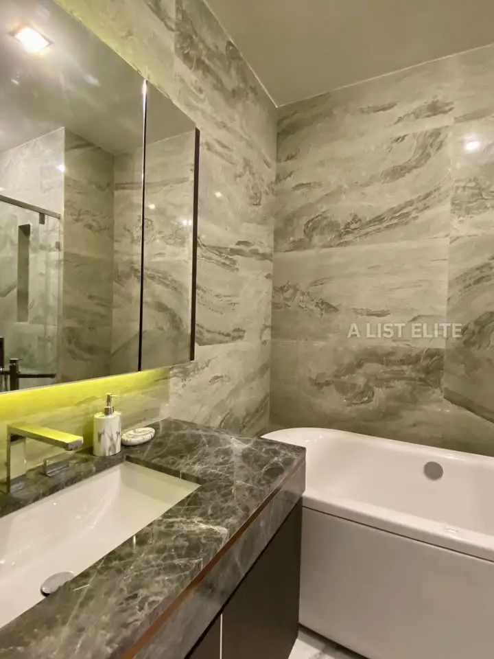 LAVIQ SUKHUMVIT 57