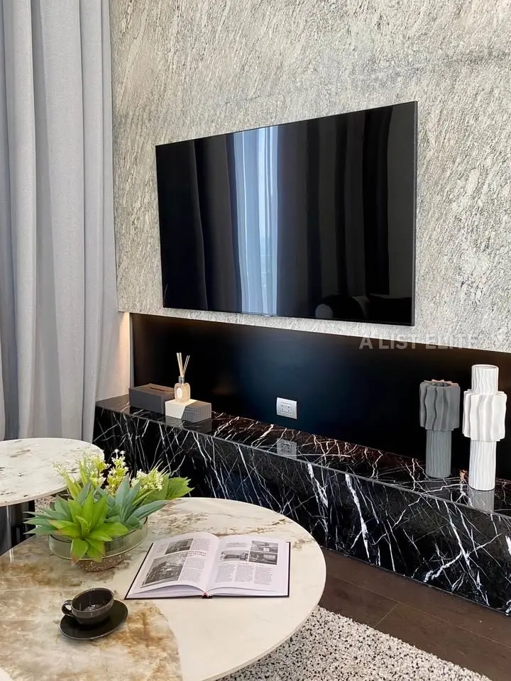 LAVIQ SUKHUMVIT 57