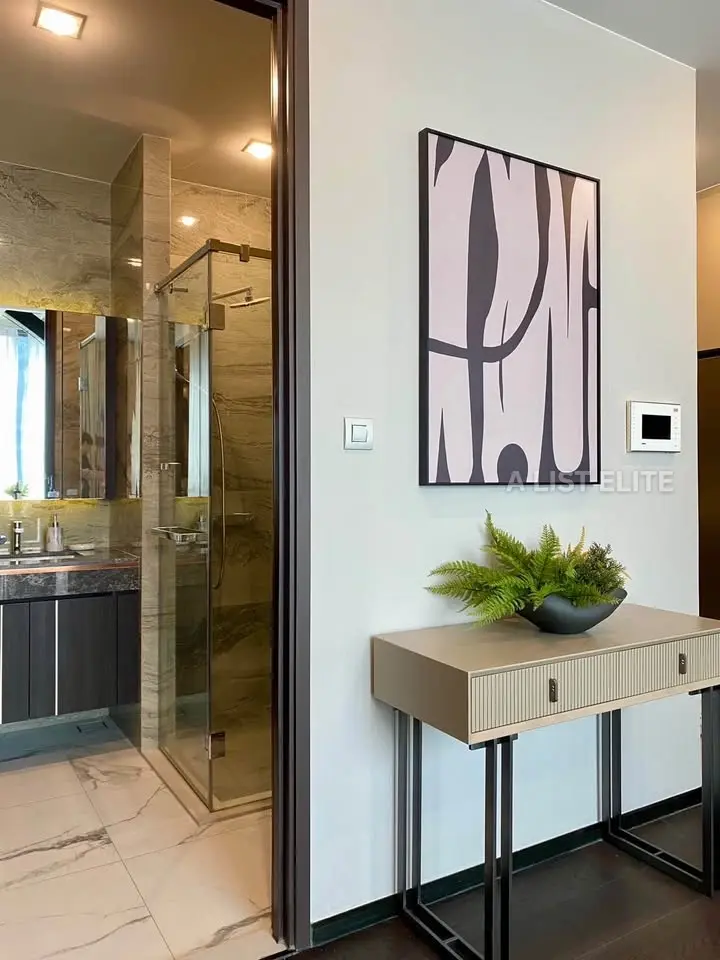 LAVIQ SUKHUMVIT 57